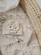 Pyjama en velours naissance - Grand prénom sur pyjama & bonnet