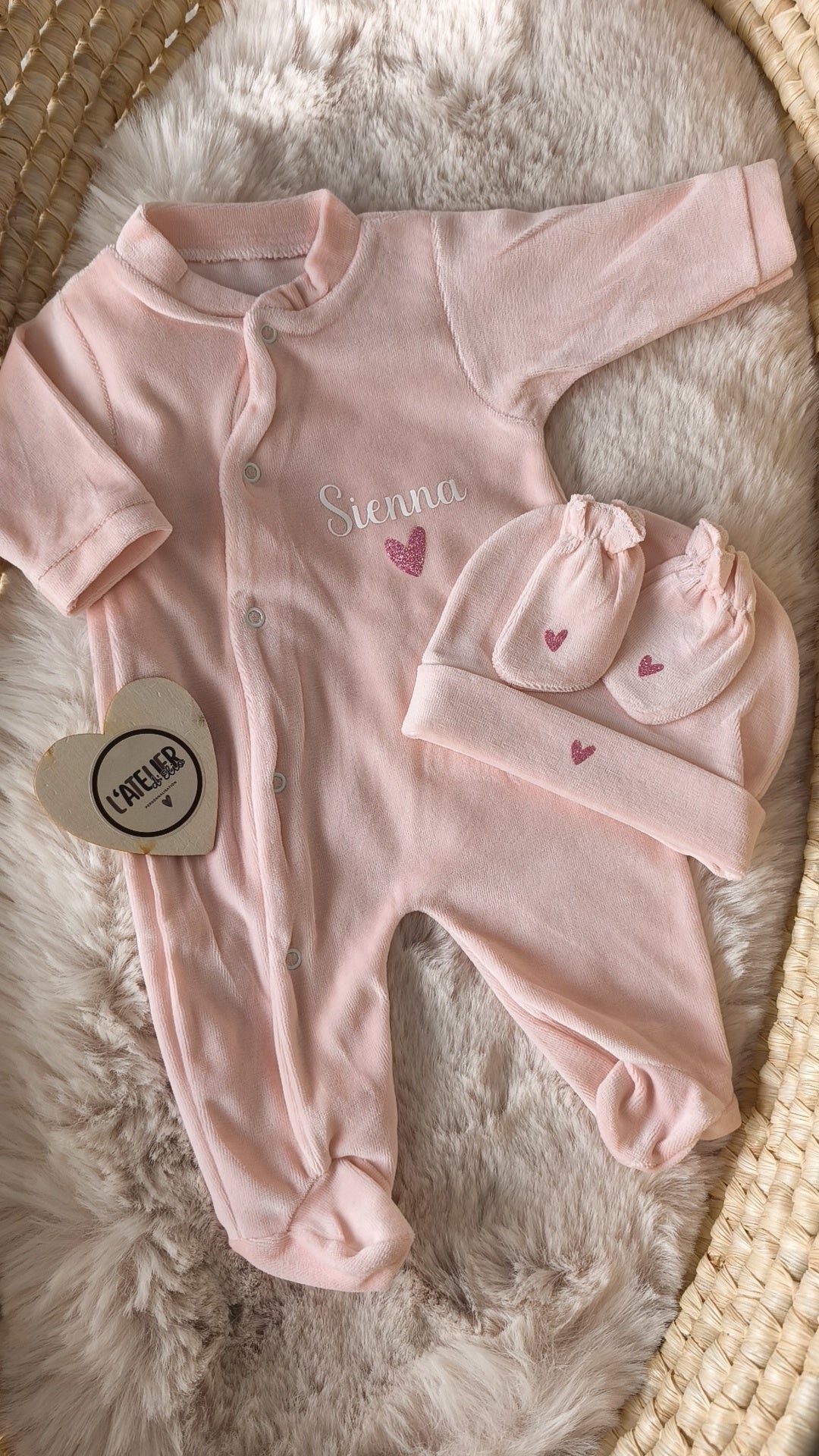 Pyjama en velours - Grand prénom sur pyjama & bonnet
