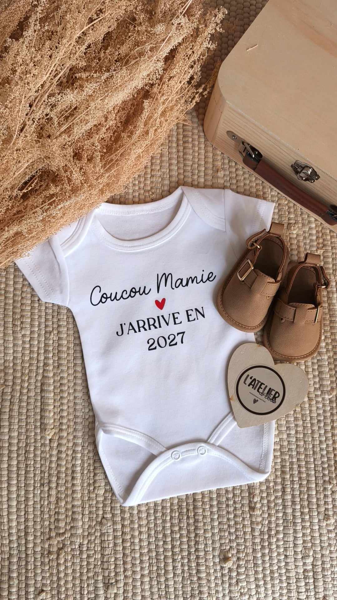 BODY ANNONCE | Coucou Mamie j'arrive en 2027