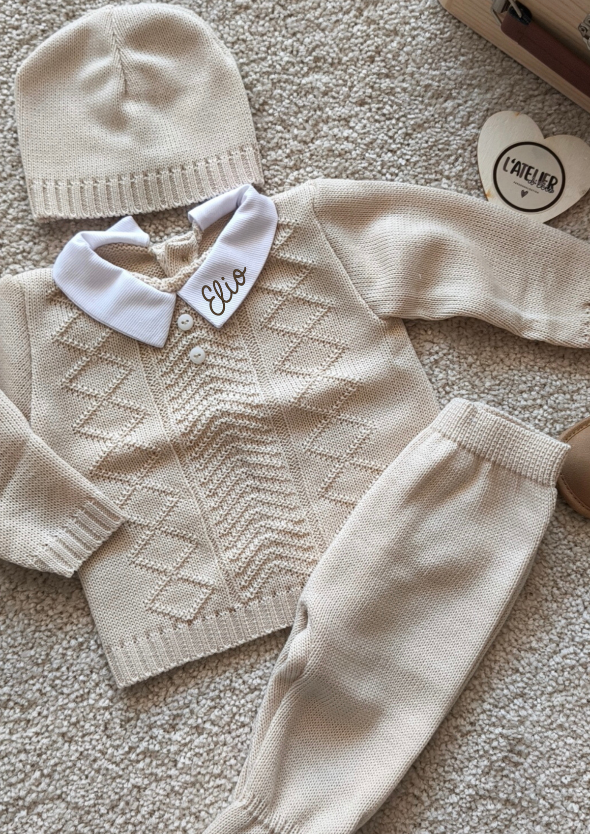TENUE DE NAISSANCE 0/3 MOIS - Col beige