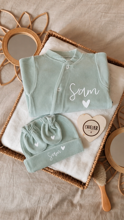 Pyjama en velours - Grand prénom sur pyjama & bonnet
