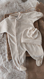 Pyjama en velours naissance - Grand prénom sur pyjama & bonnet