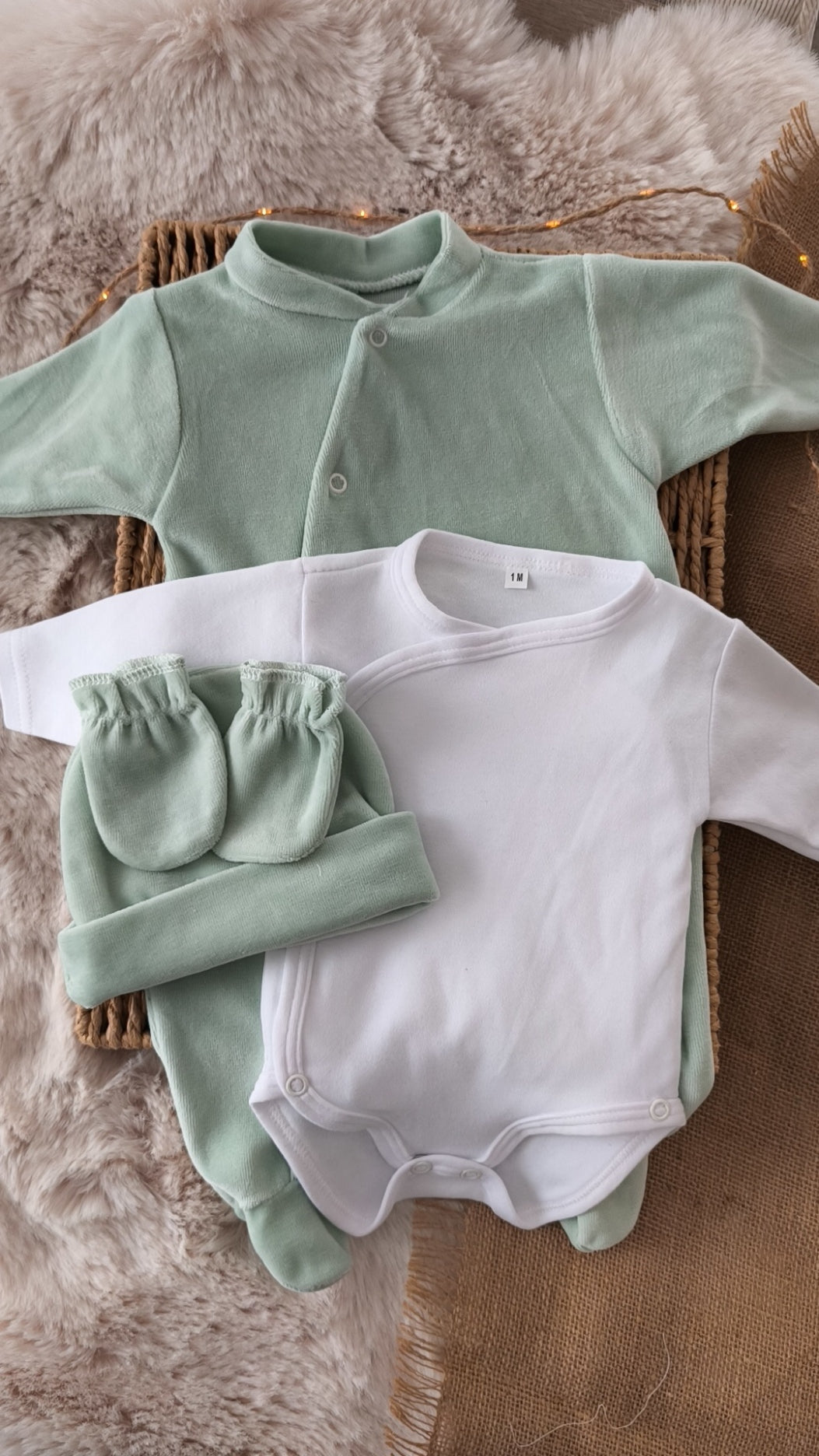 Ensemble en velours naissance - 4 Pièces