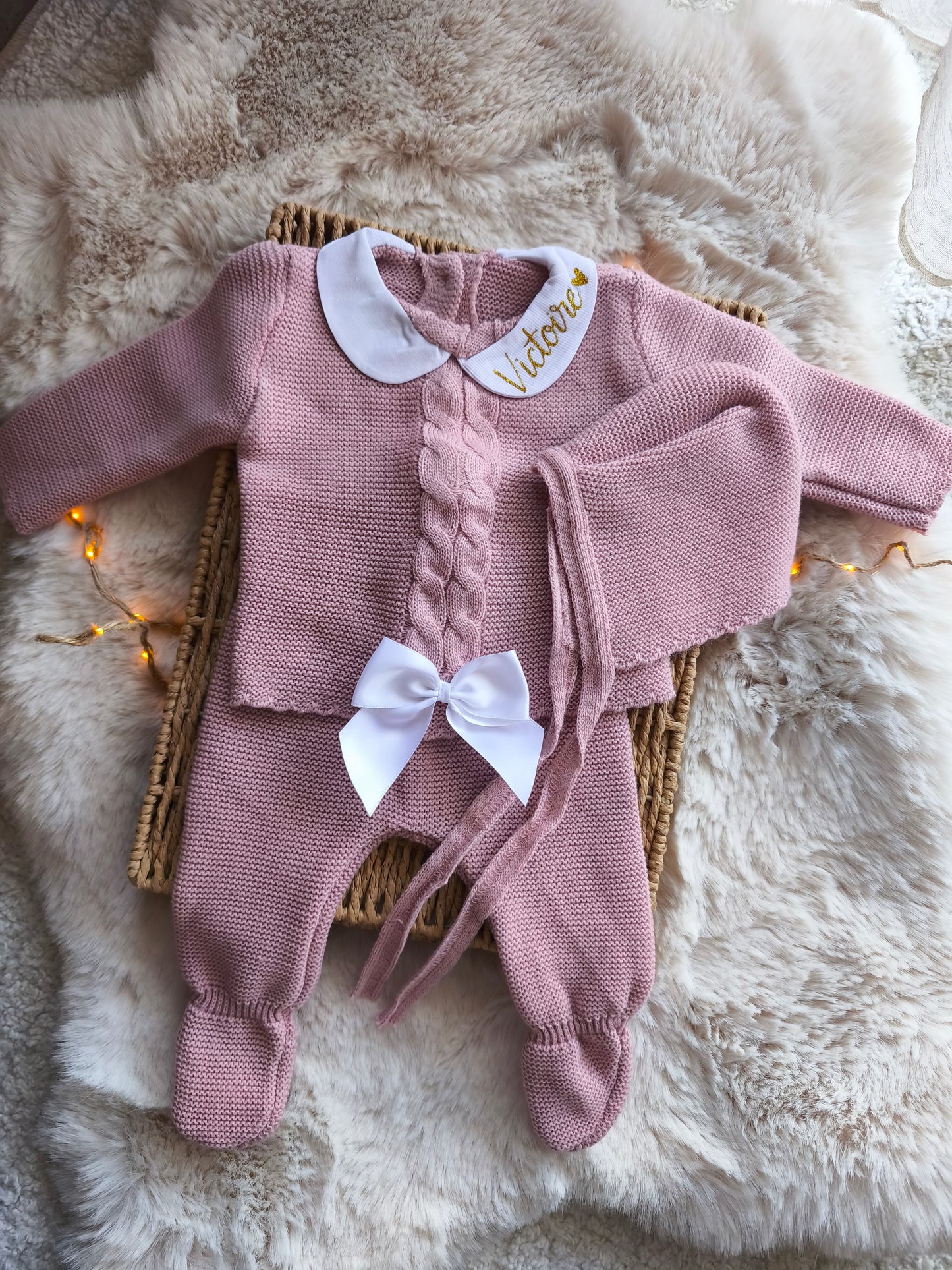 TENUE DE NAISSANCE 0/3 MOIS - Nœud Blanc